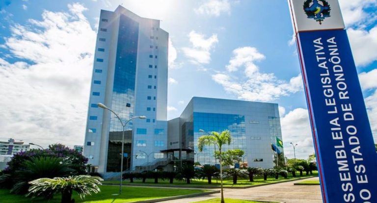 Assembleia Legislativa do Estado de Rondônia homenageia agentes do Proampe