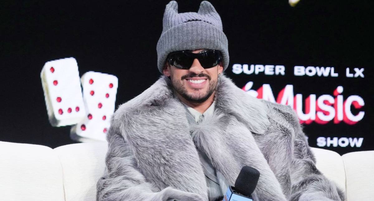 Bad Bunny se apresenta no Super Bowl e leva música latina ao maior palco da NFL