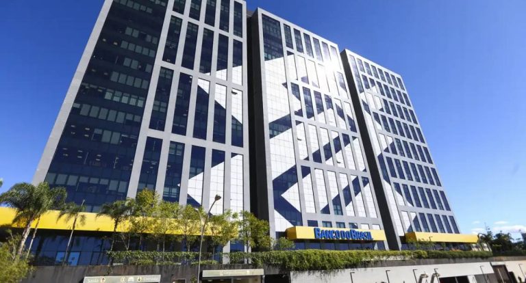 Banco do Brasil lucra R$ 20,68 bilhões em 2025, queda de 45,4%