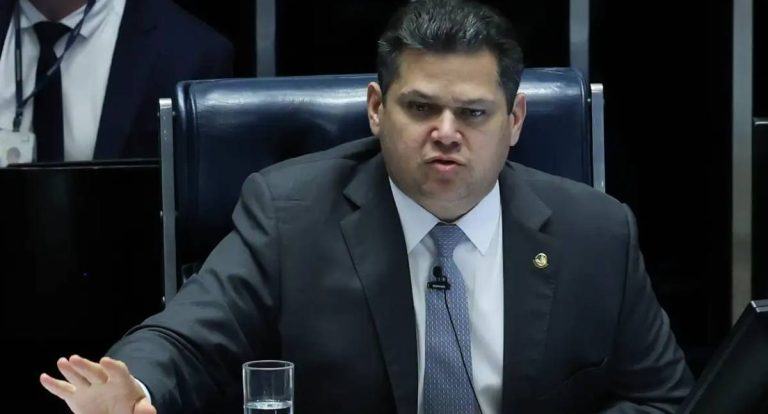 Base governista pede a Alcolumbre anulação de votação na CPMI do INSS