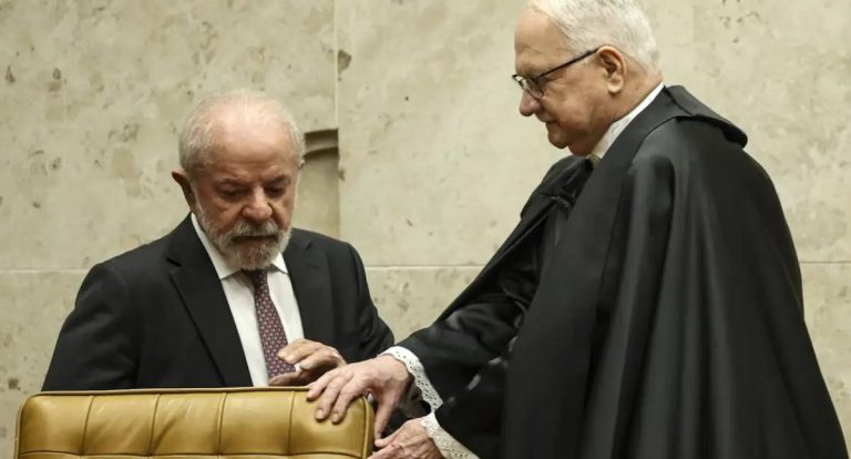 “Brasil é maior que golpistas”, afirma Lula no Supremo