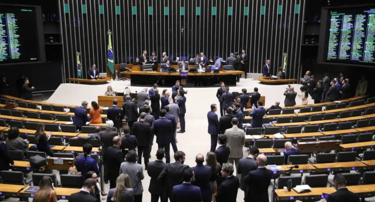 Câmara aprova projeto antifacção e endurece penas para o crime organizado