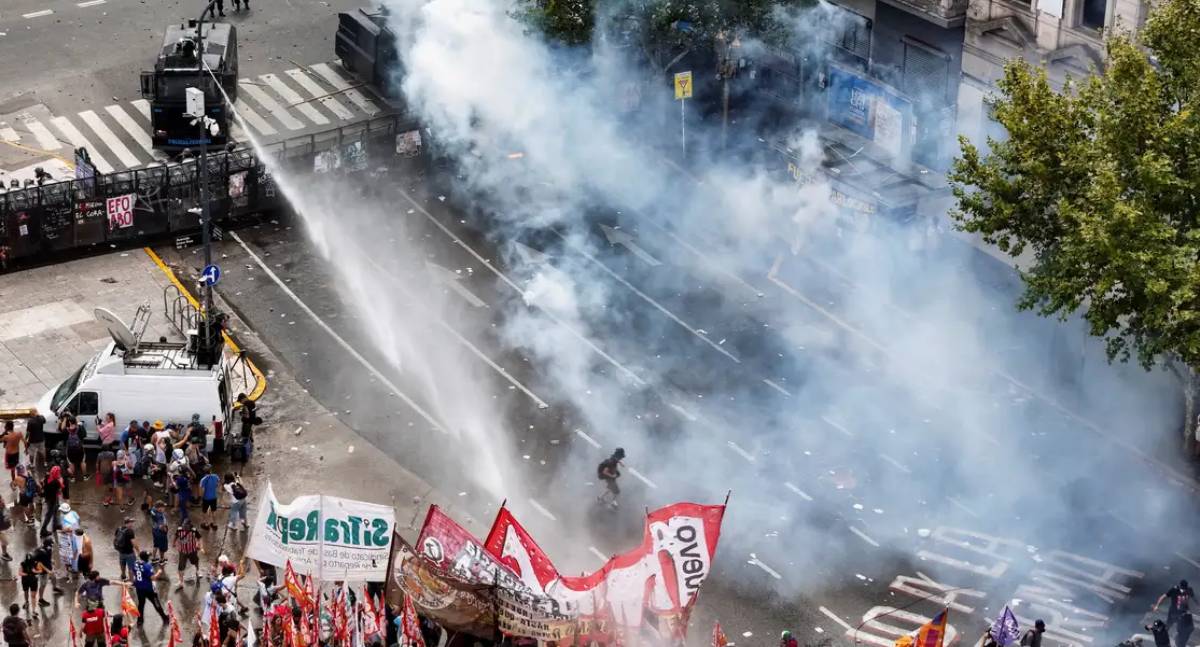 Câmara da Argentina aprova reforma trabalhista do governo Milei