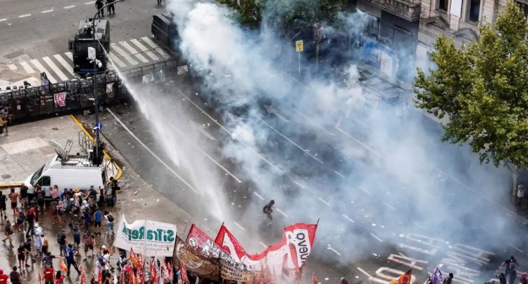 Câmara dos Deputados da Argentina aprova reforma trabalhista de Milei