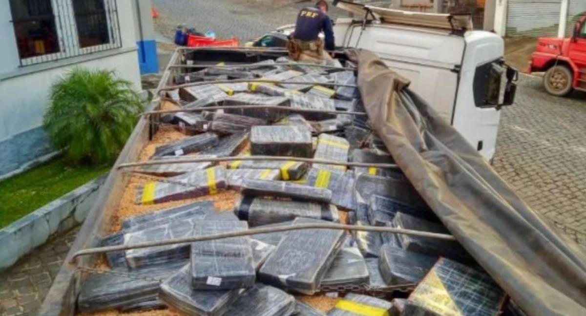 Caminhão de Porto Velho é apreendido com 1,6 tonelada de maconha