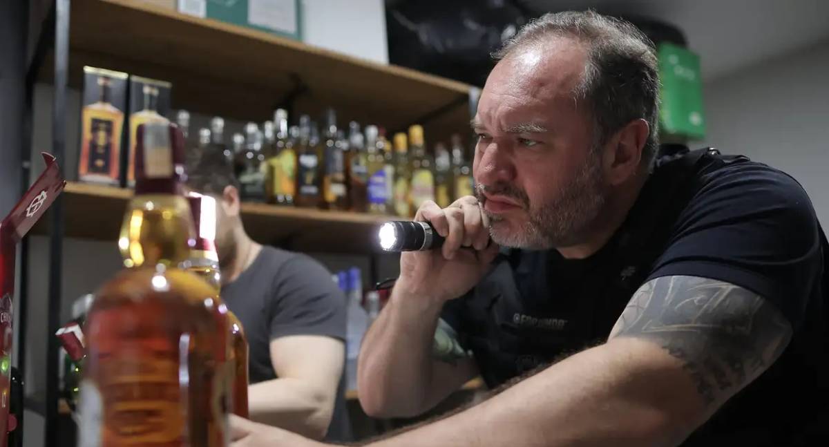 Carnaval acende alerta para bebidas adulteradas com metanol nos estados