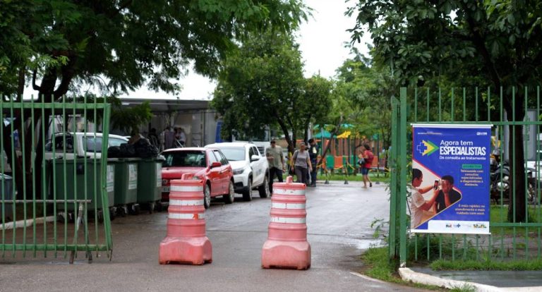 Carreta oftalmológica realiza mais de 700 cirurgias em menos de um mês