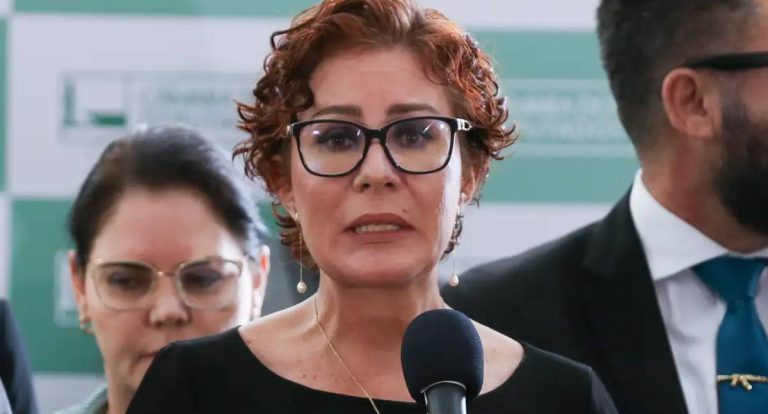 Corte italiana inicia análise sobre extradição de Carla Zambelli