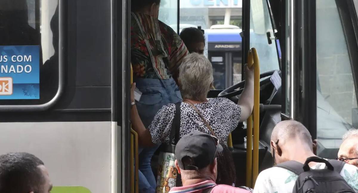 Emenda de R$ 1,5 milhão garante transporte coletivo gratuito em Ariquemes