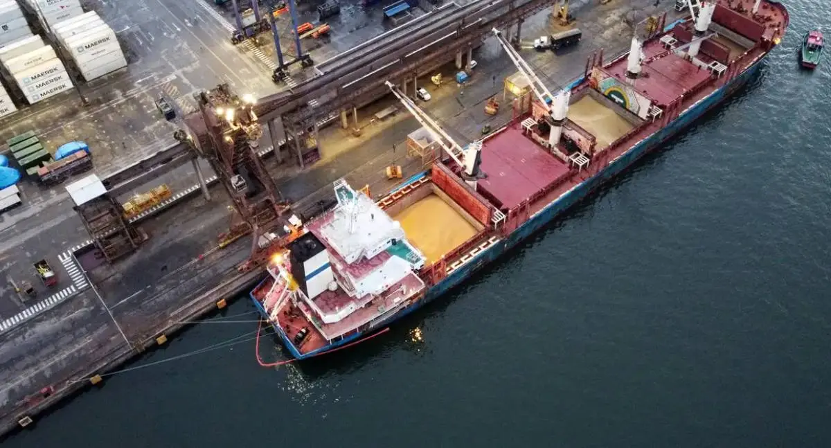 Exportações brasileiras aos EUA caem em janeiro enquanto vendas à China avançam