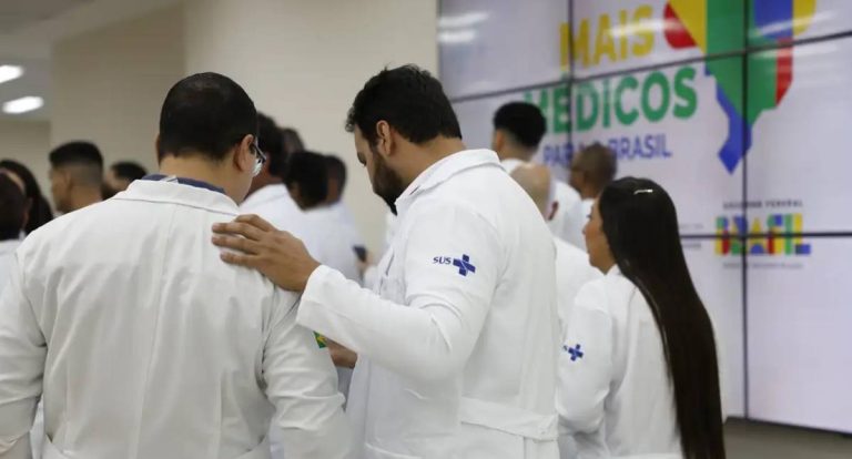 Faculdades de medicina têm até sexta para aderir ao Bolsa Permanência