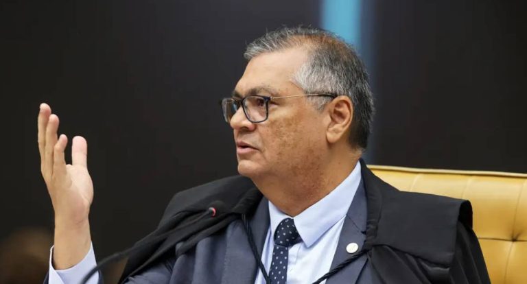 Flávio Dino vota por afastar Lei da Anistia em crimes permanentes