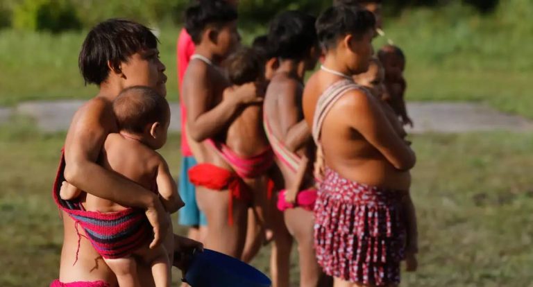 Governo envia equipe de emergência para conter coqueluche na TI Yanomami