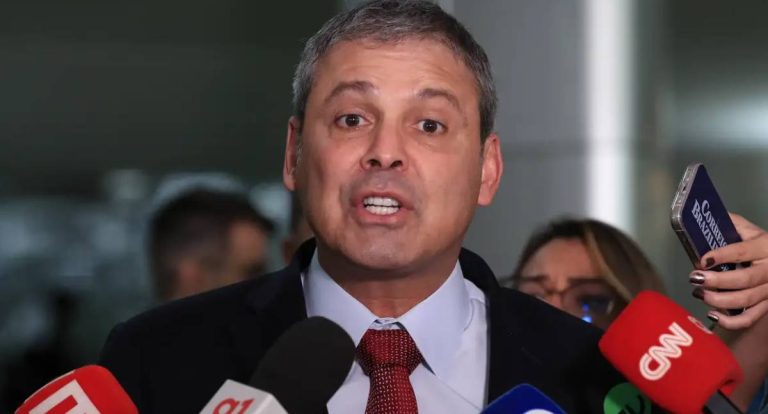 Governo prepara projeto para pôr fim à escala 6x1 no trabalho