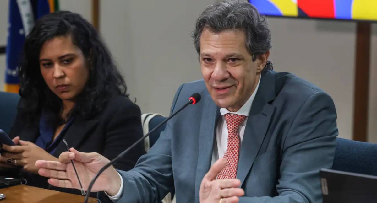 Haddad cobra Congresso por regras contra supersalários no serviço público