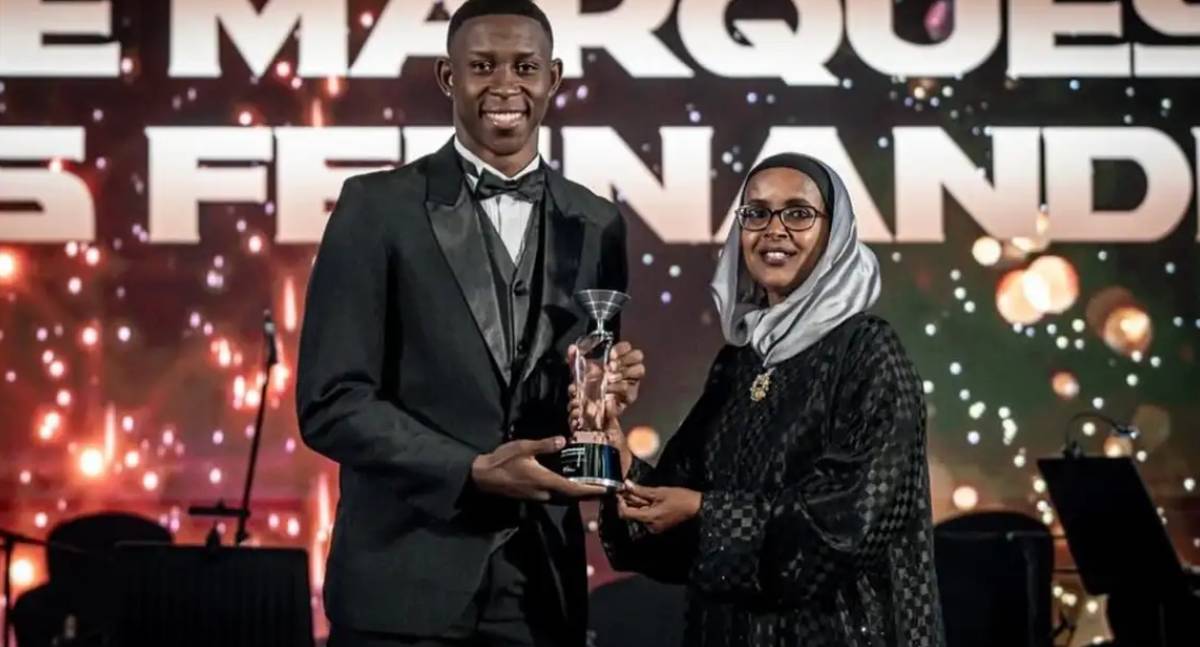 Henrique Marques conquista prêmio de melhor do mundo no taekwondo