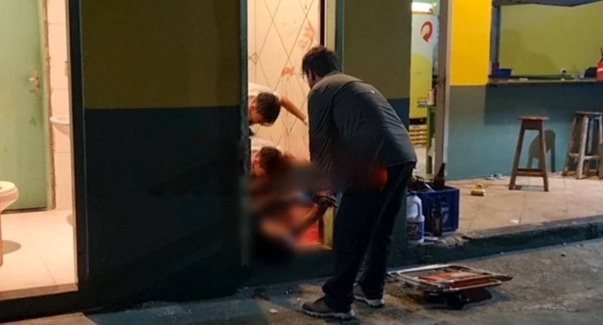 Homem é morto a facadas dentro de banheiro de bar em RO