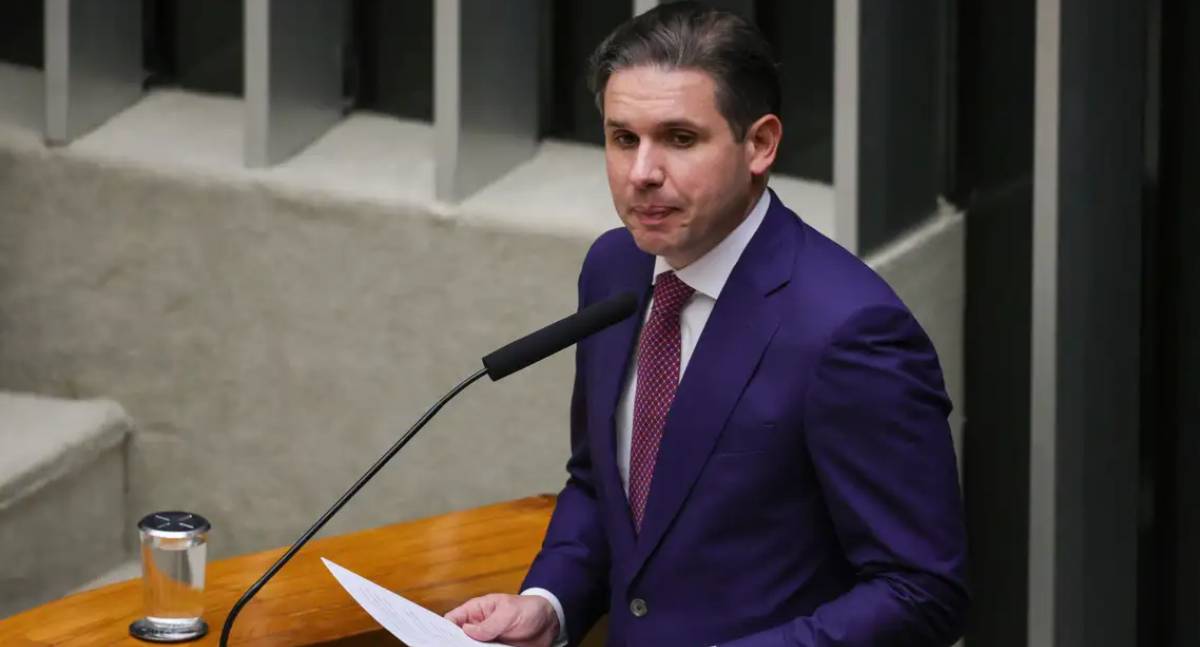 Hugo Motta classifica como "feliz" decisão sobre penduricalhos