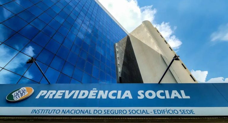 INSS reativa simulador de aposentadoria após atualização