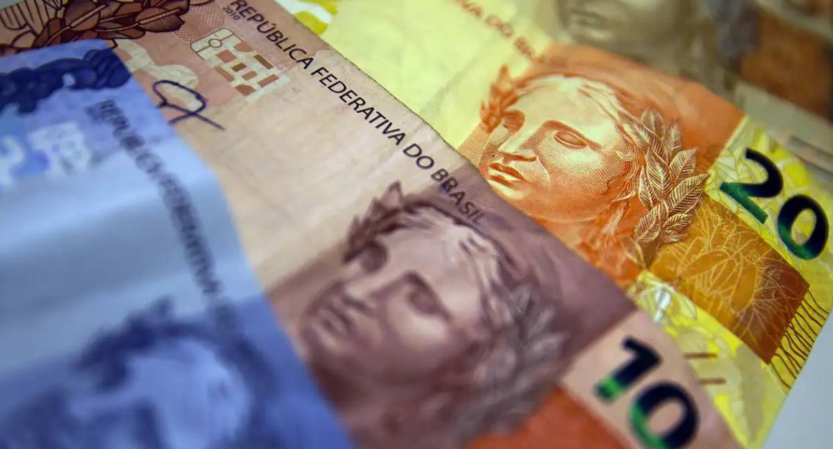 IPCA-15 de fevereiro sobe 0,84% impulsionado por gastos com educação