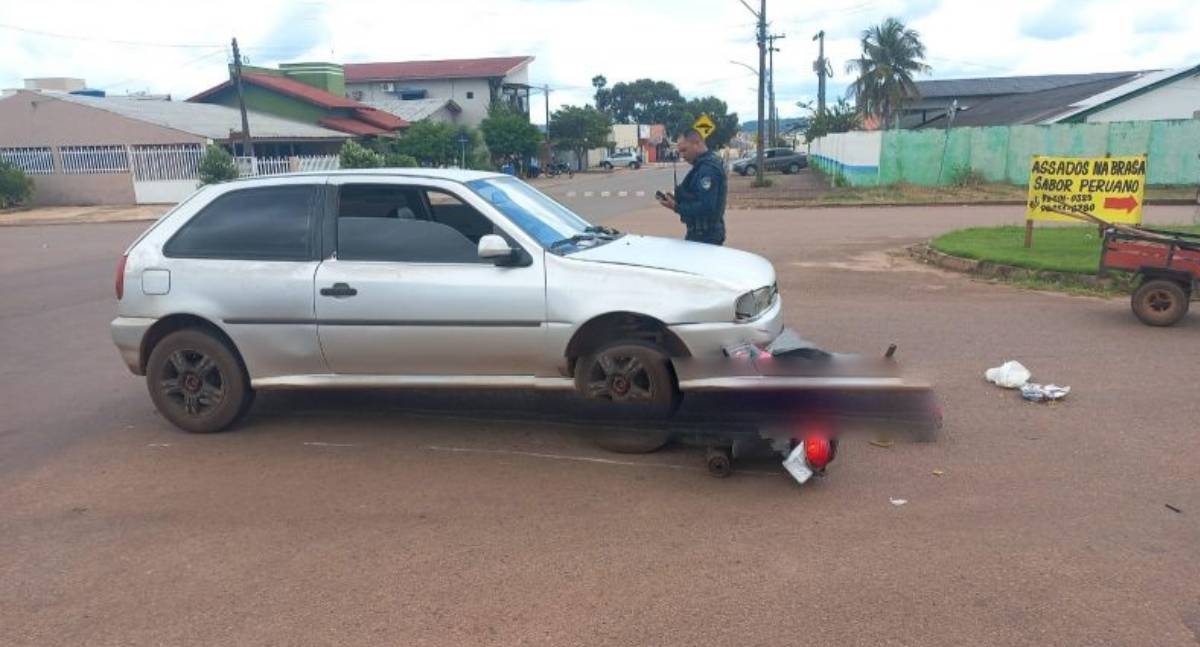 Mãe e filha ficam feridas em colisão no centro