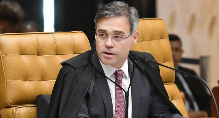 Mendonça libera acesso de dados bancários de Vorcaro à CPMI