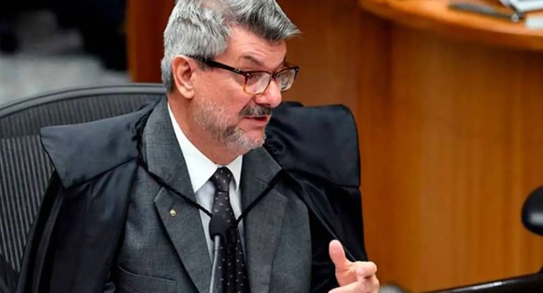 Ministro do STJ pede licença após denúncia de importunação sexual