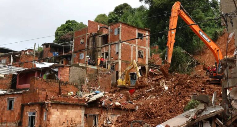 Número de mortes sobe para 65 em Minas Gerais e quatro seguem desaparecidos