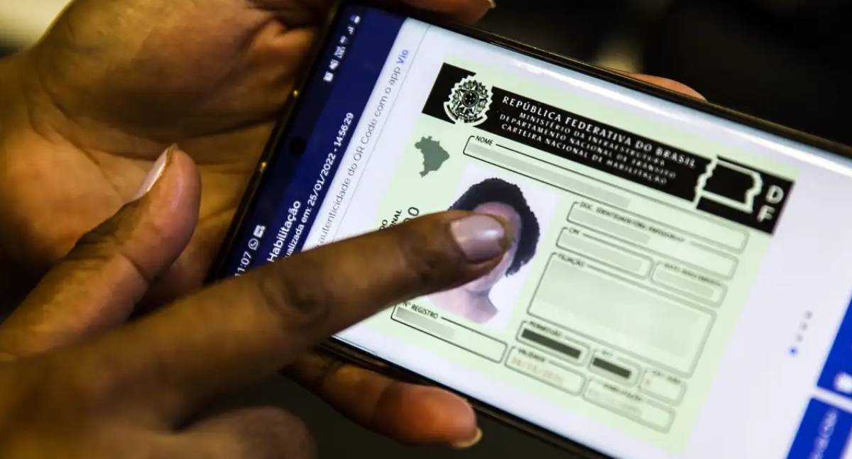 Pedidos de CNH quadruplicam em janeiro após mudanças no sistema