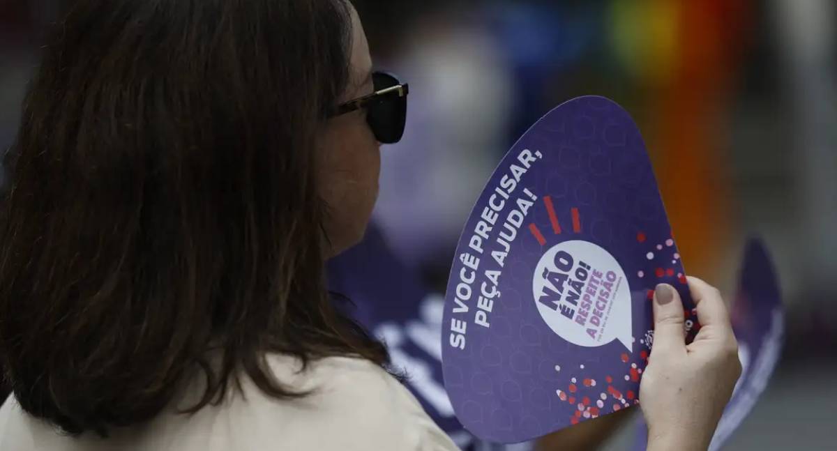 Pesquisa revela que 80% das mulheres temem assédio no carnaval