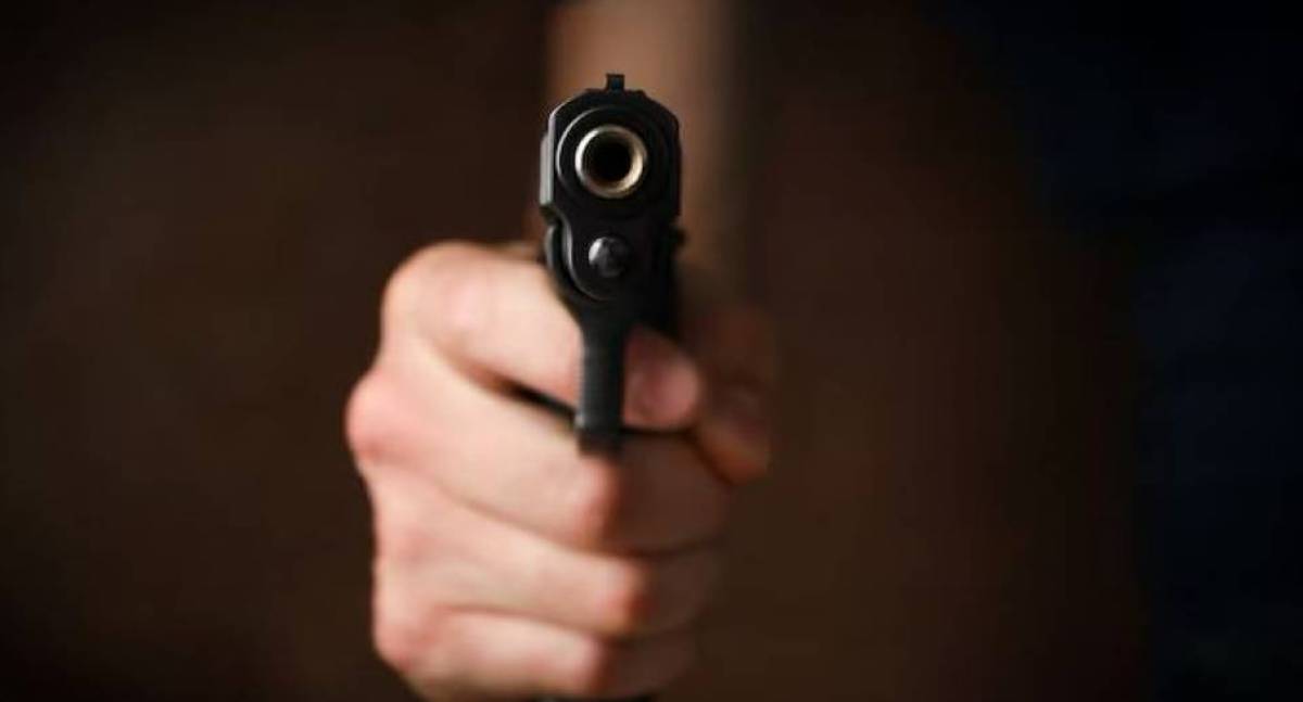 Policial de folga impede tentativa de feminicídio em boate