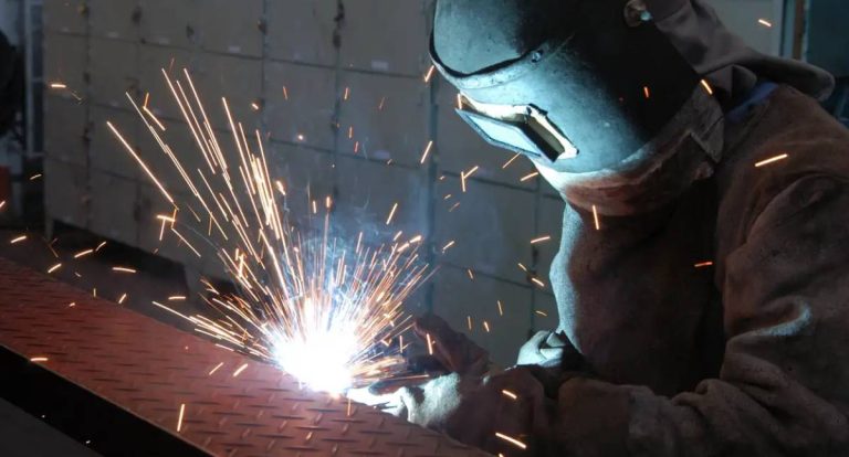 Preços industriais fecham 2025 com queda de 4,53%, aponta IBGE