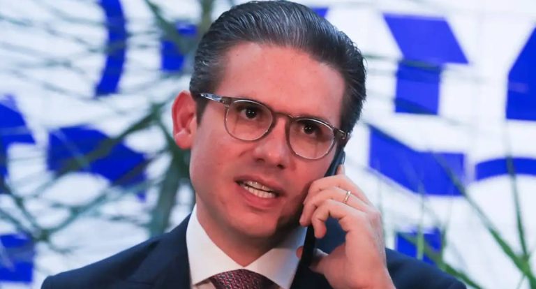 Proposta que extingue jornada 6x1 avança na Câmara e vai à CCJ