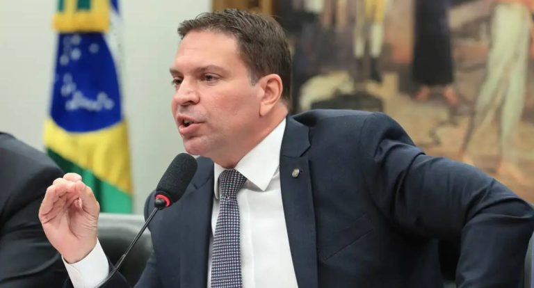 Ramagem presta depoimento por videoconferência ao STF nos EUA