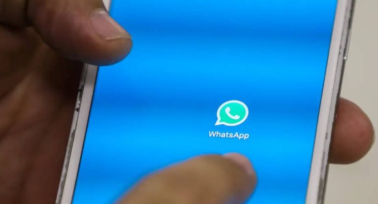 Rússia tira WhatsApp do ar e promove app estatal como substituto