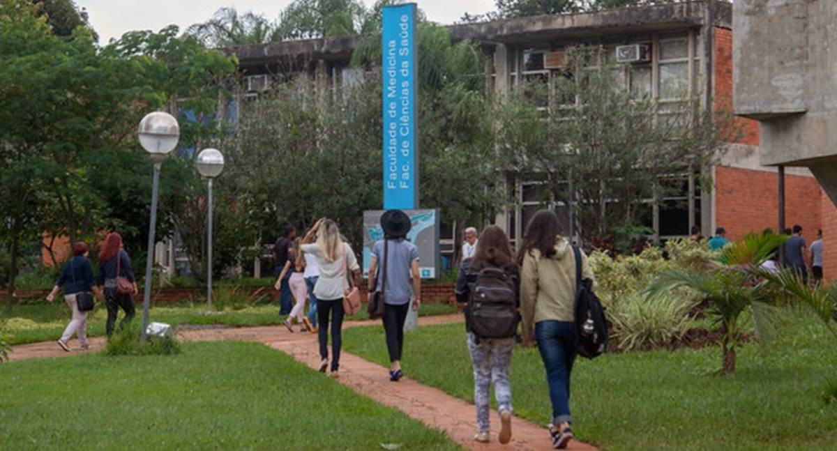 Senado analisa criação de exame de proficiência para médicos