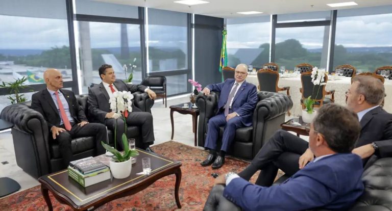 STF e Congresso fecham acordo para transição sobre "penduricalhos"