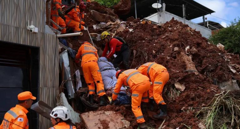 Temporais na Zona da Mata mineira deixam 53 mortos e 15 desaparecidos