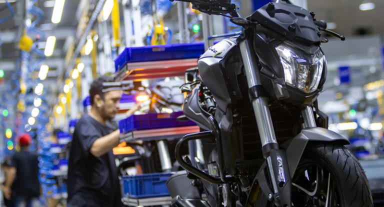 Bajaj alcança 50 mil motocicletas emplacadas no Brasil