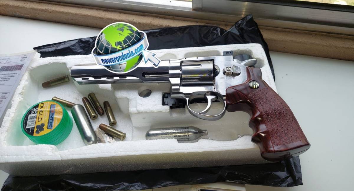 Criminoso foge e equipe do Sgt Machado apreende simulacro usado para ameaçar moradores