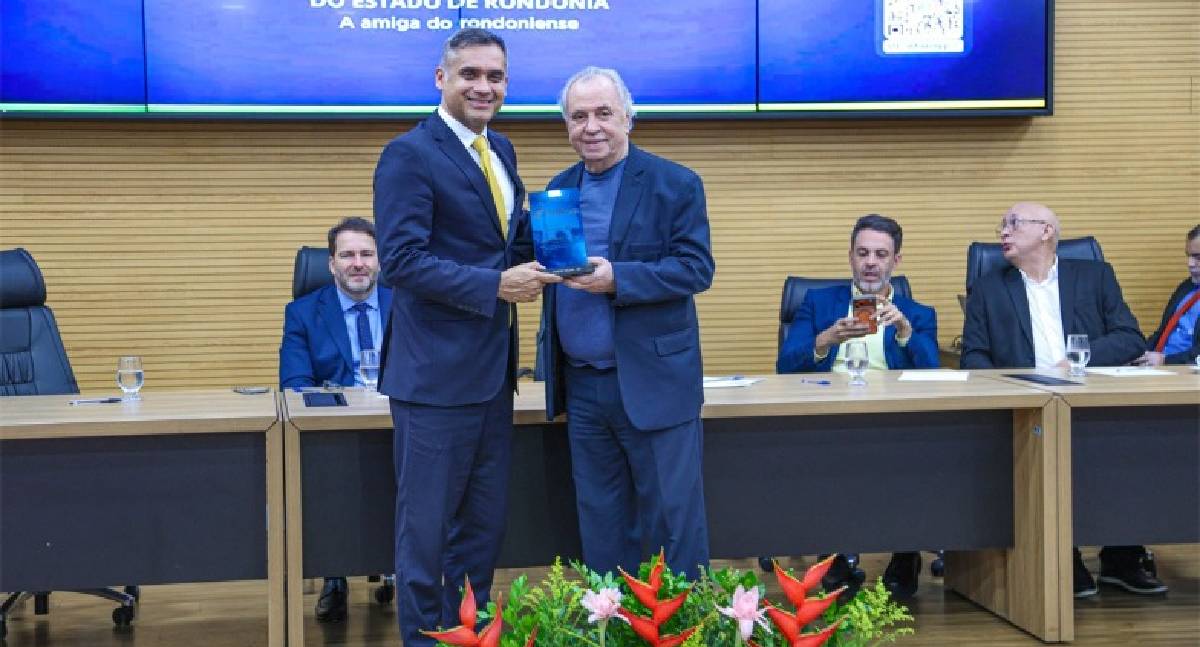 Procurador-Geral de Justiça destaca papel da imprensa em homenagem da Fenacom