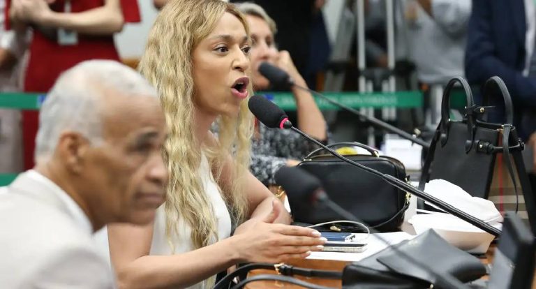 MPF pede condenação de Ratinho e SBT por falas contra Erika Hilton