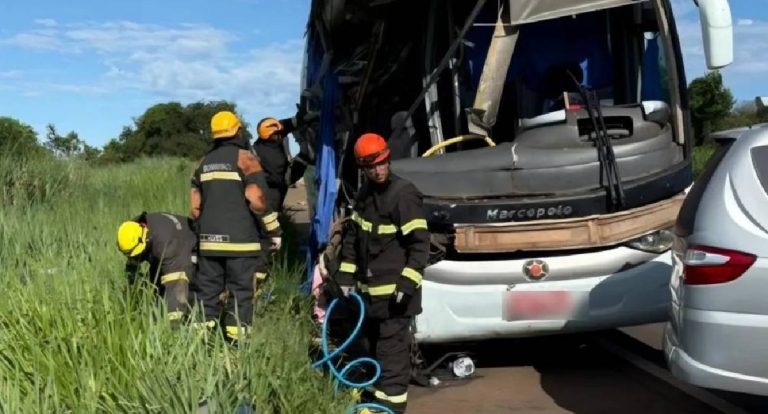 BR-267: Justiça solta caminhoneiro após acidente