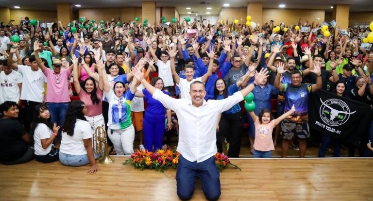 Eyder Brasil reúne mais de 1,3 mil em prestação de contas em PVH