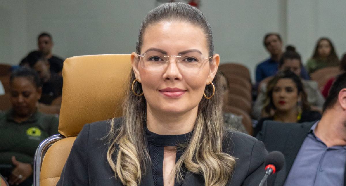 Vereadora Sofia Andrade garante aprovação de lei que proíbe fogos com estampido em Porto Velho