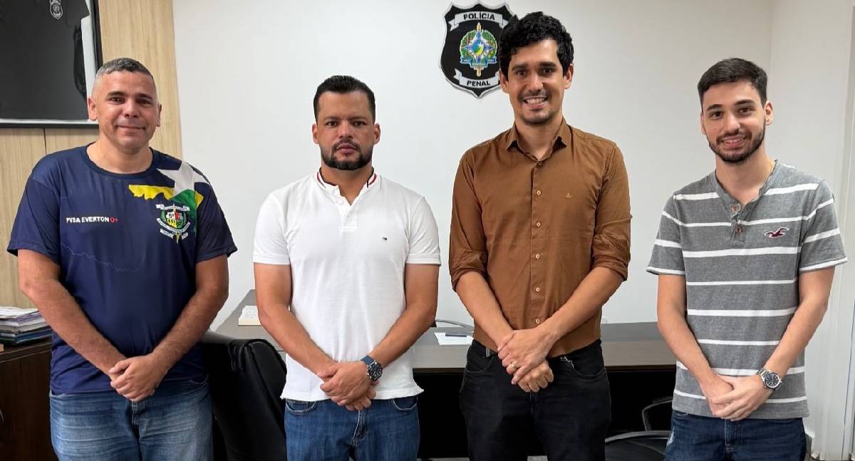 Deputado Edevaldo Neves se reúne com aprovados da Defensoria de RO