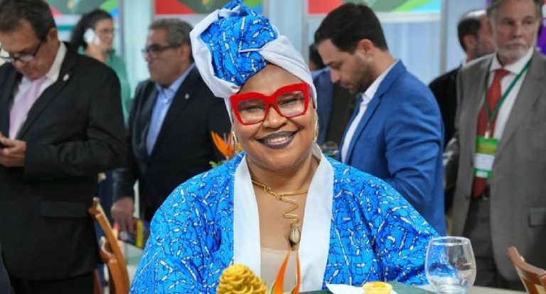 Entre retalhos e oportunidades: moda transforma vidas na periferia