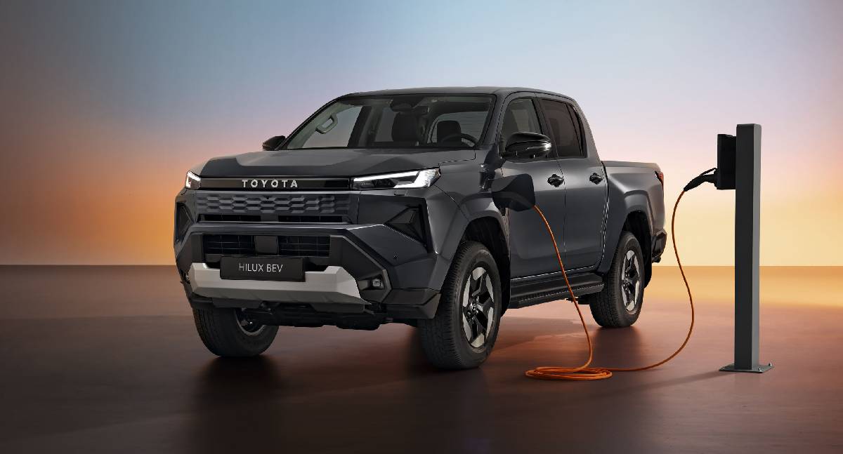 Toyota amplia estratégia multitecnologia com Hilux BEV