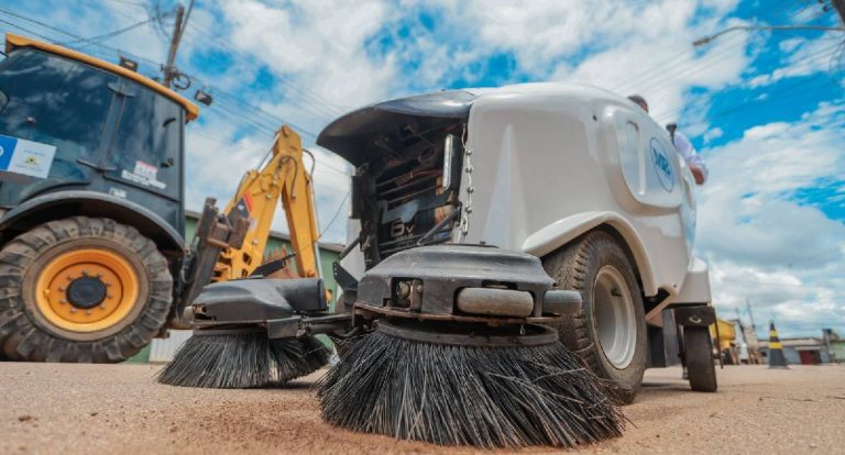 Frentes de limpeza reforçam cuidado e estética urbana em Porto Velho