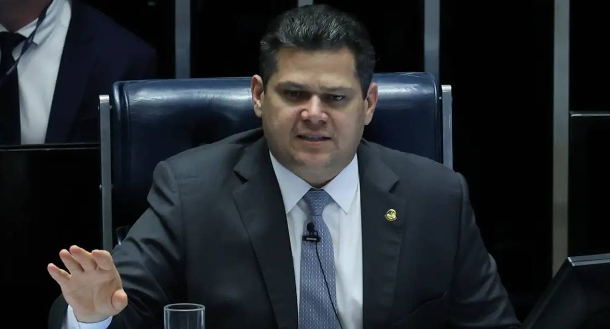 Alcolumbre valida quebra de sigilo de Lulinha e rejeita recurso governista